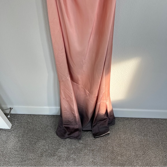 Elegant Pink Maxi Dress - Picture 4 of 16